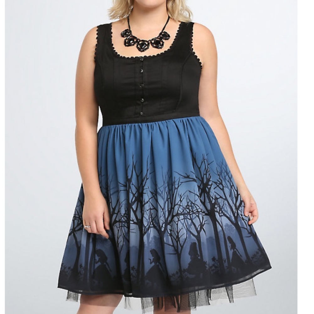 Alice in Wonderland dress
